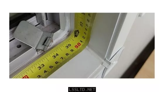 Measuring-Window-Width-with-a-tape-measure